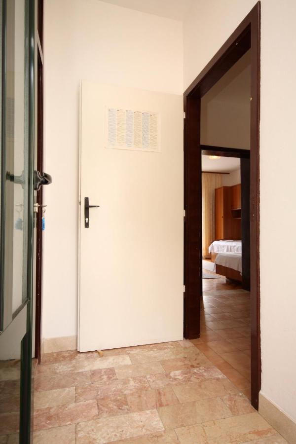 Apartments By The Sea Brist, Makarska - 505 Podaca Eksteriør billede